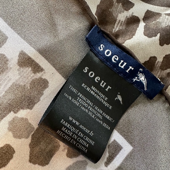 🇫🇷 Soeur Silk Square Scarf Leopard Print - Picture 3 of 4